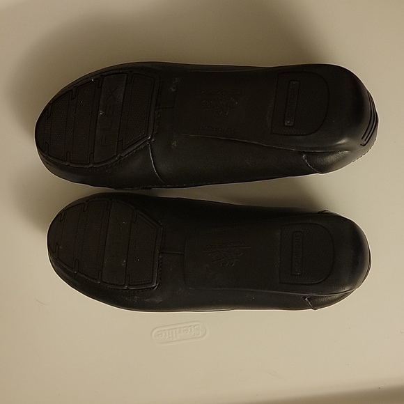 Life Stride Black Loafers - Picture 4 of 4